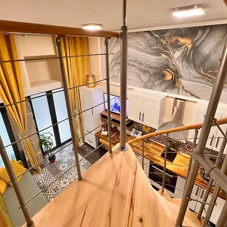 Amber - Highlights And Apartamento *