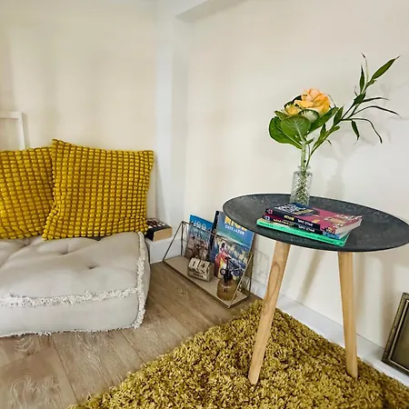 Amber - Highlights And 尼斯